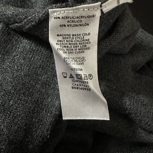 Loft lightweight gray sweater. Size XS. - Picture 4 of 4